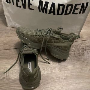 Steve Madden sneakers
